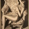 Donna su divano
