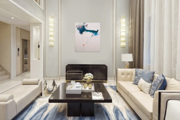 Abstract Expression Wall Art – Vibrant Blue and Red Contemporary Painting - Numero 197